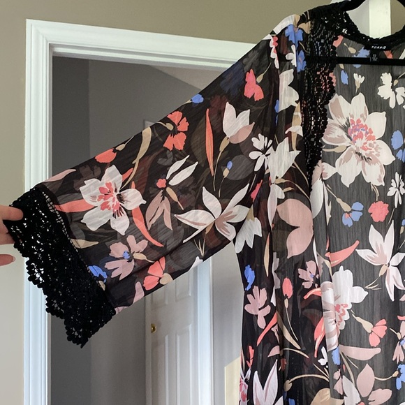 Shear kimono shawl from Torrid - Picture 8 of 8